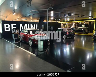 Mini Cooper : salle de spectacle, Welt, Munich, Allemagne.Juin 2014. Banque D'Images