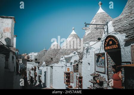 une vue fantastique sur le port de plaisance de castro à puglia Banque D'Images
