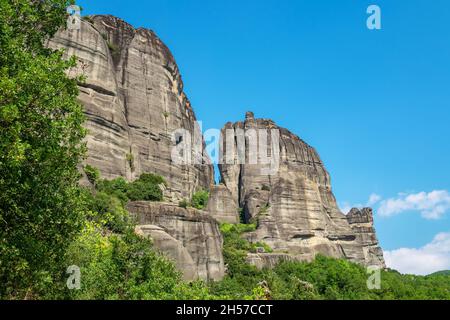 Vue sur les immenses piliers de roche de Meteora.Thessalie, Grèce Banque D'Images