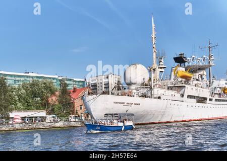 Navire de recherche Cosmonaut Viktor Patsayev.Navire de communication spatiale avec exposition de musée à bord.Bateau de plaisance avec touristes Banque D'Images