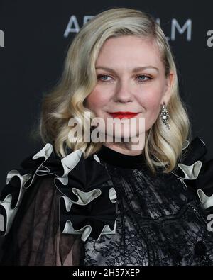 Los Angeles, États-Unis.06e novembre 2021.LOS ANGELES, CALIFORNIE, États-Unis - NOVEMBRE 06 : l'actrice Kirsten Dunst arrive au 10e Gala annuel du film d'art LACMA 2021 qui s'est tenu au Los Angeles County Museum of Art le 6 novembre 2021 à Los Angeles, Californie, États-Unis.(Photo de Xavier Collin/image Press Agency/Sipa USA) crédit: SIPA USA/Alay Live News Banque D'Images