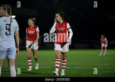 Londres, Royaume-Uni.07th nov. 2021.Londres, Angleterre, 7 novembre 20 Lotte Wubben-Moy (3 Arsenal) pendant le match de Barclays FA Womens Super League entre Arsenal et Westham à Meadow Park à Londres, en Angleterre.Liam Asman/SPP crédit: SPP Sport presse photo./Alamy Live News Banque D'Images