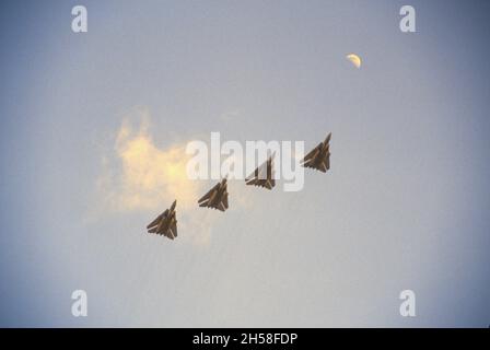 F-14 formation de quatre navires Tomcat mise en place pour la rupture de transporteur à NAS Miramar, San Diego, Californie. Banque D'Images