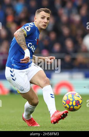 Liverpool, Angleterre, 7 novembre 2021.Lucas digne d'Everton lors du match de la première Ligue à Goodison Park, Liverpool.Crédit photo à lire: Darren Staples / Sportimage crédit: Sportimage / Alay Live News Banque D'Images