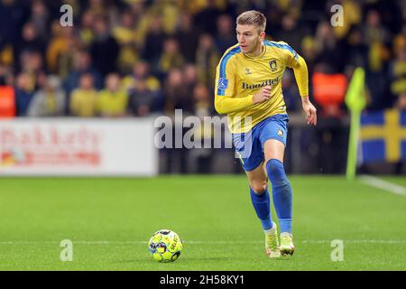 Broendby, Danemark.07th nov. 2021.Mikael Uhre (11) de Broendby SI on le voit pendant le match 3F Superliga entre Broendby IF et Odense Boldklub à Broendby Stadion à Broendby.(Crédit photo : Gonzales photo/Alamy Live News Banque D'Images