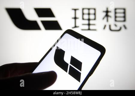 Ukraine.07th nov. 2021.Dans cette illustration, un logo Li Auto Inc. (Li Xiang) apparaît sur un smartphone et un écran d'ordinateur.(Photo de Pavlo Gonchar/SOPA Images/Sipa USA) crédit: SIPA USA/Alay Live News Banque D'Images