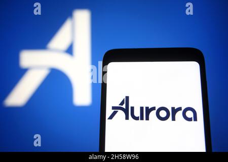 Ukraine.07th nov. 2021.Dans cette illustration, un logo Aurora innovation Inc. Est visible sur l'écran d'un téléphone intelligent.(Photo de Pavlo Gonchar/SOPA Images/Sipa USA) crédit: SIPA USA/Alay Live News Banque D'Images