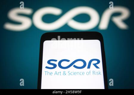 Ukraine.07th nov. 2021.Dans cette illustration, un logo SCOR se apparaît sur l'écran d'un smartphone.(Photo de Pavlo Gonchar/SOPA Images/Sipa USA) crédit: SIPA USA/Alay Live News Banque D'Images