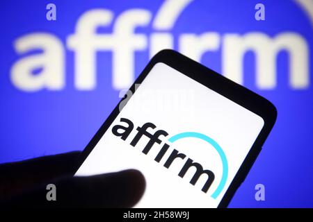 Ukraine.07th nov. 2021.Dans cette illustration, un logo de la société affirmez Holdings Inc. Est visible sur un smartphone dans une main.(Photo de Pavlo Gonchar/SOPA Images/Sipa USA) crédit: SIPA USA/Alay Live News Banque D'Images