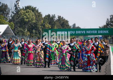 Début de l'atmosphère de grille pendant la Formule 1 Gran Premio de la Ciudad de Mexico 2021, Mexico City Grand Prix, 18e tour du Championnat du monde de Formule 1 2021 de la FIA du 5 au 7 novembre 2021 sur l'Autodromo Hermanos Rodriguez, à Mexico, Mexique - photo Florent Gooden / DPPI Banque D'Images