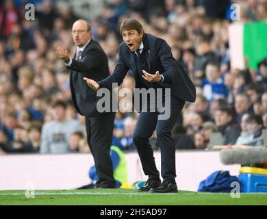 07 novembre 2021 - Everton v Tottenham Hotspur - Goodison Park Tottenham Manager Antonio Conte pendant le match de la Premier League à Goodison Park, Liverpool crédit photo : © Mark pain / Alay Live News Banque D'Images