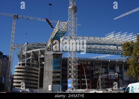 Madrid, Espagne.08 novembre 2021.Travaux de rénovation du stade de football du Real Madrid Santiago Bernabeu, Madrid 08 novembre 2021 crédit: CORDONS PRESSE/Alamy Live News Banque D'Images