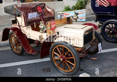A 1904, Humberette, Open Two Seater, prenant part au concours d'élégance du Regents Street Motor Show, novembre 2021 Banque D'Images