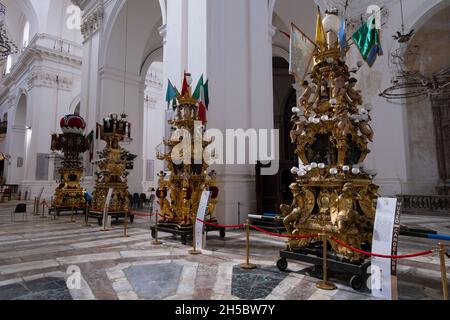 Sicile, Catane - 22 juillet 2021 : monastère bénédictin et église Saint-Nicolas Banque D'Images