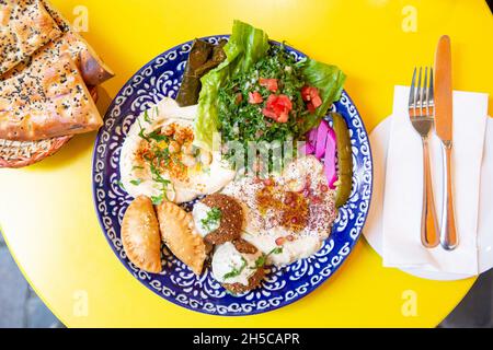 Restaurant Yalla Yalla Libanais à Londres, Angleterre.Photo: NOUVELLES SMP Banque D'Images