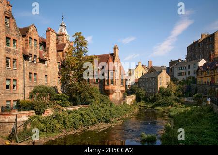 Dean Village Edinburgh, le Dean Path et l'eau de Leith dans le centre-ville d'Édimbourg en été Banque D'Images