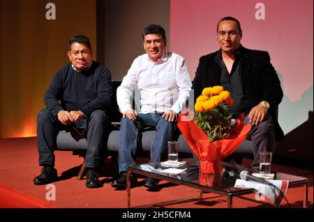 MEXIQUE MEXIQUE – 4 NOVEMBRE 2021 : José Miguel Albino, représentant de la ville de México; José Luis Jiménez, directeur des projections, et Christian Vilches, directeur artistique,De la première édition du Festival International du film de Bajío après la conférence de presse sur l'Université de la Communauté le 4 novembre 2021 à Mexico, Mexique.(Photo par Pedro Martin González Castillo/ NortePhoto) Banque D'Images