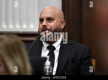 Kenosha, Wisconsin, États-Unis.8 novembre 2021.Kristin Harris, de The Rundown Live, témoigne lors du procès de Kyle Rittenhouse au palais de justice du comté de Kenosha, dans le Wisconsin, le lundi 8 novembre 2021.(Credit image: © Sean Krajacic/The Kenosha News-POOL via ZUMA Press Wire) Banque D'Images