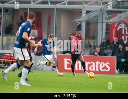 Milano, 07 novembre 2021 Rafael Leao (AC Milan) pendant la série italienne Un match de football entre AC Milan et FC Internazionale le 7 novembre 2021 a Banque D'Images