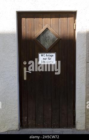 Toilettes publiques pour personnes handicapées, Allemagne Banque D'Images