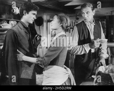 Anthony Perkins, Dorothy McGuire, Gary Cooper, sur le tournage du film, « friendly persuasion », Allied Artists, 1956 Banque D'Images