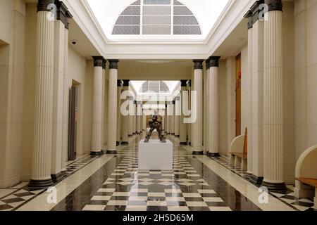 Intérieur de l'ancien bâtiment de la Cour suprême qui abrite la galerie de l'Asie du Sud-est, la galerie nationale de Singapour Banque D'Images