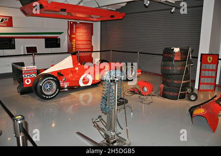 Parc d'attractions Ferrari World, Yas Island, Abu Dhabi, Émirats arabes Unis, Moyen-Orient Banque D'Images