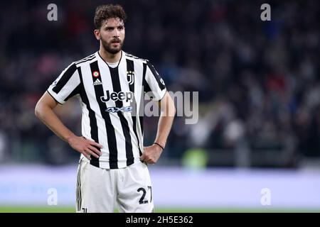 Manuel Locatelli de Juventus FC regarde pendant la série Un match entre Juventus FC et ACF Fiorentina . Banque D'Images