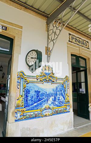 Gare de Pinhao, haute vallée du Douro, Portugal Banque D'Images