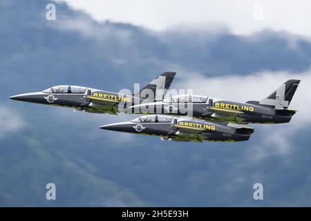 ZELTWEG, AUTRICHE - 07 septembre 2019: Breitling Jet Team formation acrobatique performaing dans un salon de l'aviation à Zeltweg, Autriche Banque D'Images