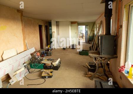 Chalet rural en cours de rénovation, High Bickington, Devon , Angleterre, Royaume-Uni. Banque D'Images