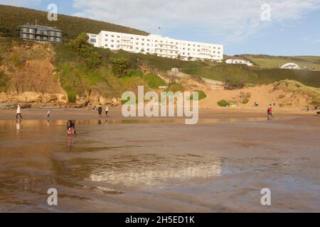 Saunton Sands Hotel surplombant la plage à Saunton près de Braunton sur la côte nord du Devon, Angleterre, Royaume-Uni, Europe. Banque D'Images