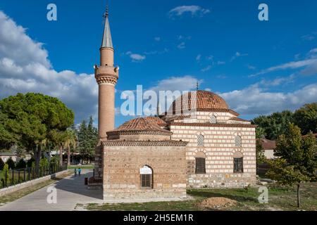 Mosquée Iznik Seyh Kutbuddin avec mausolée dans la province de Bursa, Turquie Banque D'Images