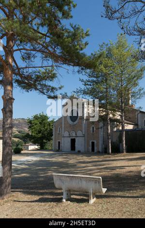 Église Chiesa di Santa Maria di Ronzano, Castel Castagna, Abruzzo, Italie, Europe Banque D'Images