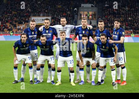 Les joueurs du FC Internazionale posent pour une photo d'équipe avant la série Un match entre l'AC Milan et le FC Internazionale. Banque D'Images