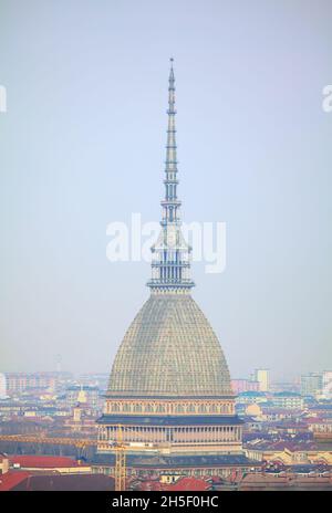 Mole Antonelliana symbole du Dôme de Turin .Bâtiment phare à Turin Italie .Tour architecturale avec terrasse d'observation Banque D'Images