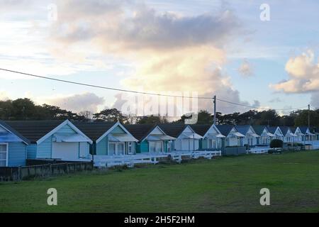 Les chalets Dunster sont fermés pour l'hiver. Banque D'Images