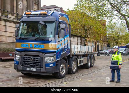 Preston, Lancashire.Royaume-Uni.GÉO.R. WADE livraison de Topek Limited Construction revêtements contractuellement.'Crystal House est le bâtiment du centre-ville le moins aimé de Preston.Construit sur le site de l'ancien hôtel de ville est peu susceptible de paraître beaucoup plus joli quand son revêtement a été remplacé pour améliorer la sécurité incendie.La construction de 12 étages est devenue le deuxième édifice en hauteur du centre-ville à remplacer son revêtement à la suite de la catastrophe de Grenfell.Crédit; MediaWorldImages/AlamyLiveNews Banque D'Images