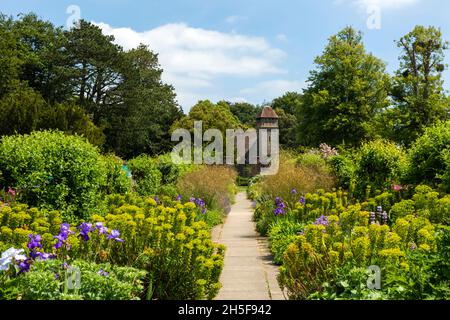 Angleterre, Hampshire, Hinton Ampner House, le jardin de la cuisine fortifiée Banque D'Images