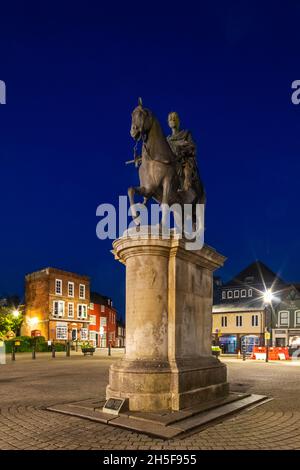 Angleterre, Hampshire, Petersfield, Statue équestre du Prince William III à cheval Banque D'Images