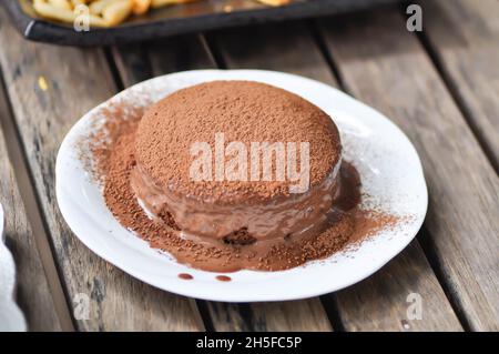 tarte au banoffee ou au banoffee, gâteau ou gâteau au tiramisu Banque D'Images