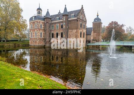 Le château de Ruurlo est un bâtiment classé dans la province de Gelderland, à l'est de la Hollande.Ruurlo, pays-Bas Banque D'Images