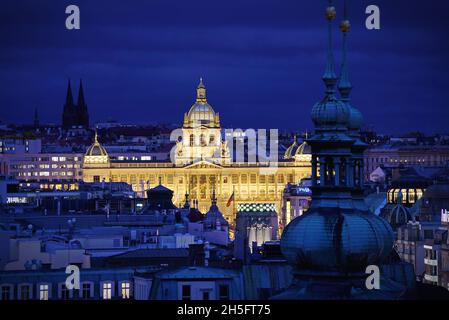 Le musée national de Prague sur la place Venceslas République tchèque célèbre monument en Europe Banque D'Images