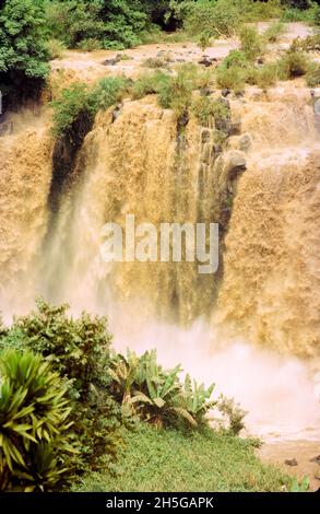 Afrique, Éthiopie, Bahir Dar, 1976.Les chutes du Nil Bleu ou Tisisat ou Tis Abay en Amharic. Banque D'Images