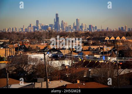 Vue sur la ligne d'horizon de Chicago, il, États-Unis d'Amérique, vue d'une banlieue de Chicago Banque D'Images