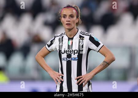 Turin, Italie, 9 novembre 2021.Barbara Bonansea de Juventus réagit lors du match de l'UEFA Womens Champions League au stade Juventus, à Turin.Crédit photo à lire: Jonathan Moscrop / Sportimage crédit: Sportimage / Alay Live News Banque D'Images