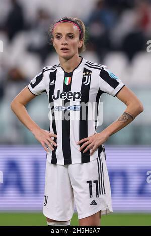 Turin, Italie, 9 novembre 2021.Barbara Bonansea de Juventus réagit lors du match de l'UEFA Womens Champions League au stade Juventus, à Turin.Crédit photo à lire: Jonathan Moscrop / Sportimage crédit: Sportimage / Alay Live News Banque D'Images