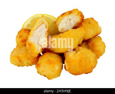 Groupe de nuggets de poulet battus à la tempura isolés sur fond blanc Banque D'Images