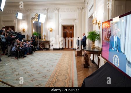 Le président Joe Biden prononce un discours sur la fin de la guerre en Afghanistan, le mardi 31 août 2021, dans la salle à manger de l'État de la Maison Blanche.(Photo officielle de la Maison Blanche par Adam Schultz) Banque D'Images