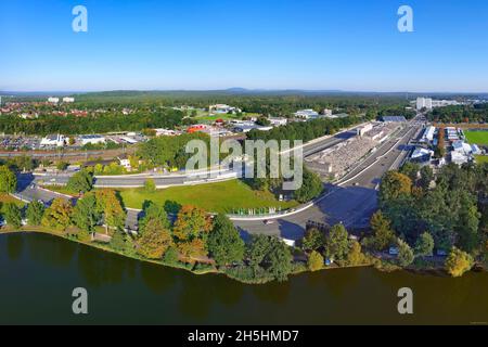 Norisring, circuit de rue, piste de course de voiture de tempo pour DTM, Deutsche Tourenwagen Masters, Dutzendteich en face, à droite, Stein ou Zeppelin main Banque D'Images